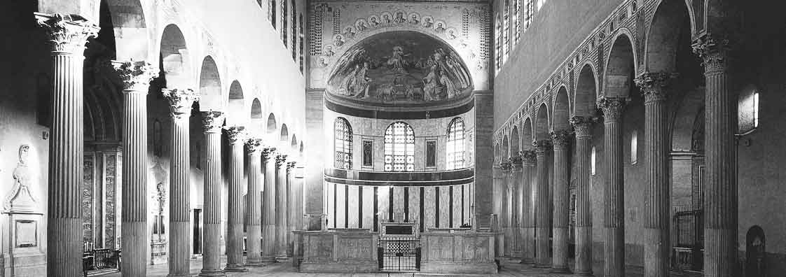 Particolare fotografia navata centrale della basilica di Santa Sabina a Roma